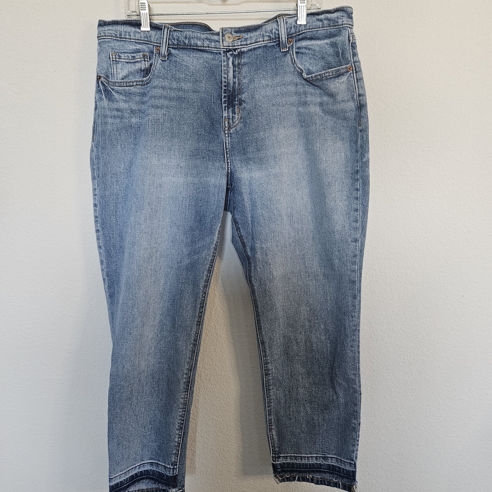 Old Navy Women's Light Blue Cropped Boyfriend Jeans